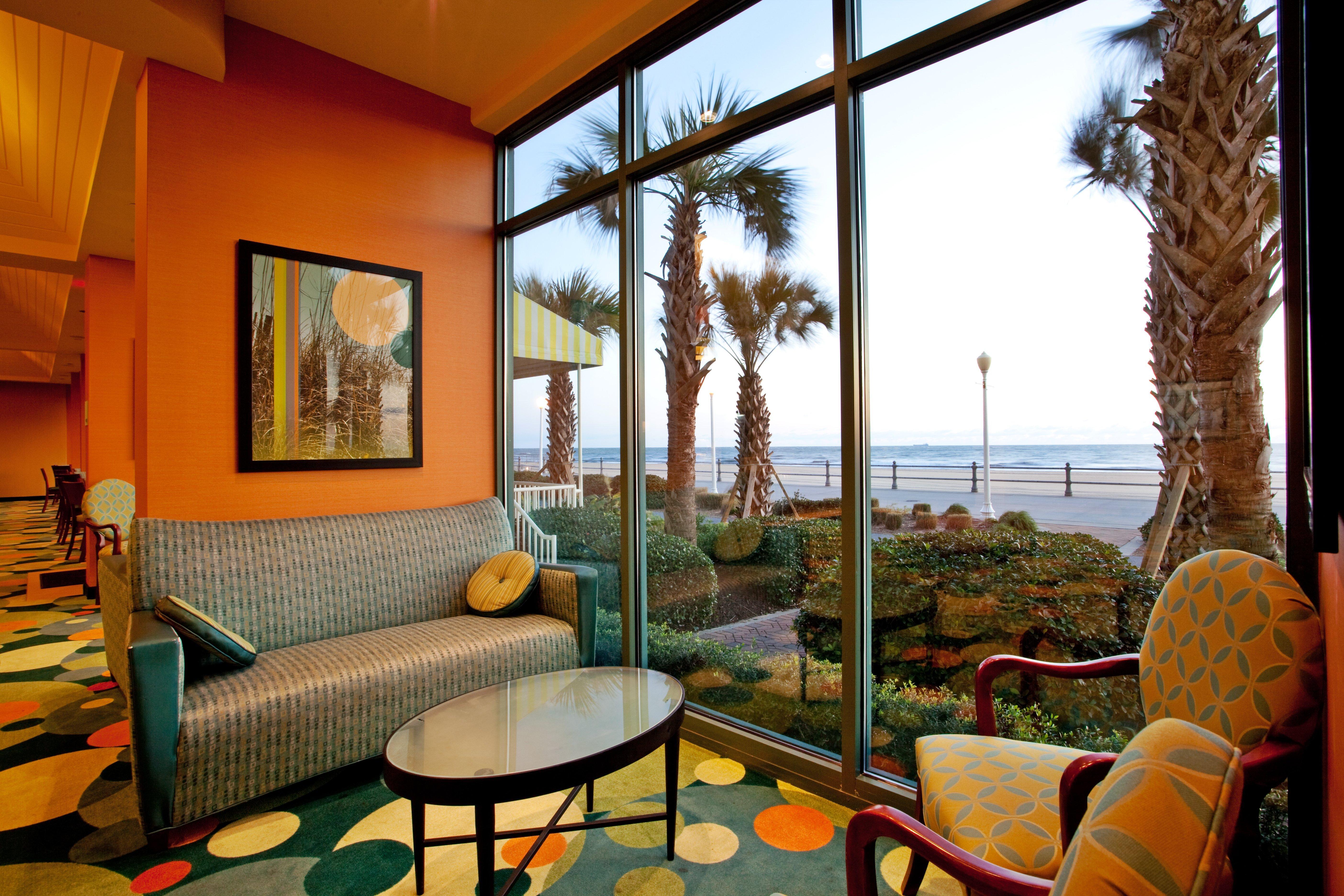 Holiday Inn Express Hotel & Suites Virginia Beach Oceanfront, An Ihg Hotel מראה חיצוני תמונה