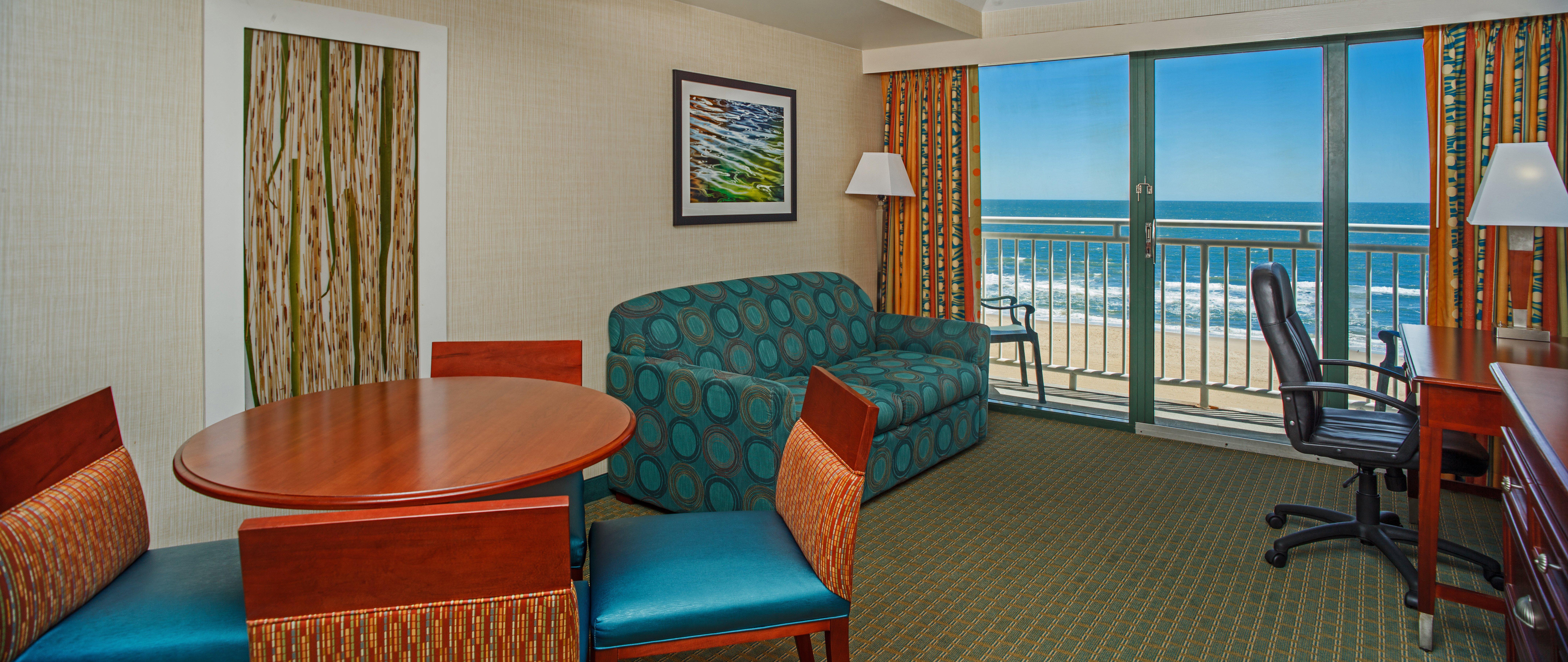 Holiday Inn Express Hotel & Suites Virginia Beach Oceanfront, An Ihg Hotel מראה חיצוני תמונה